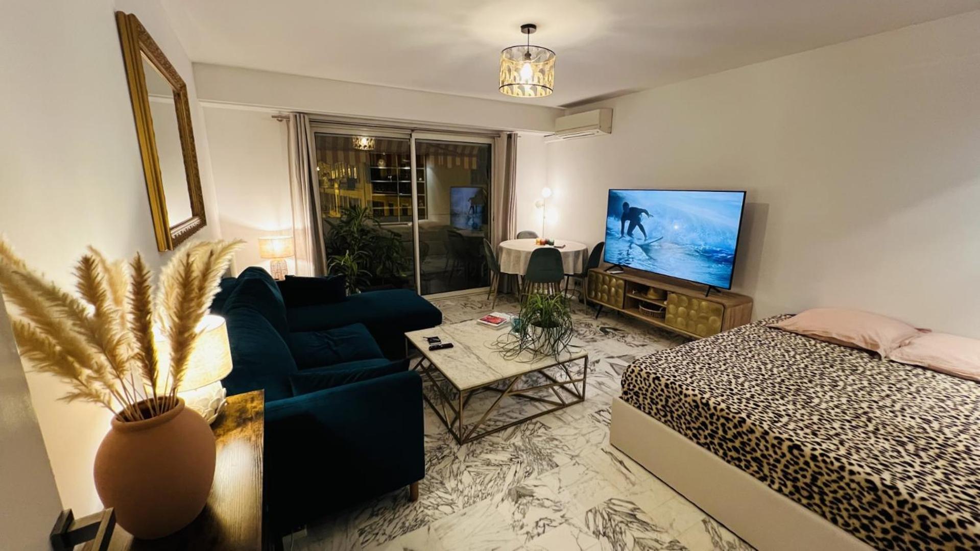 John Homestay Room In Nice Exteriér fotografie